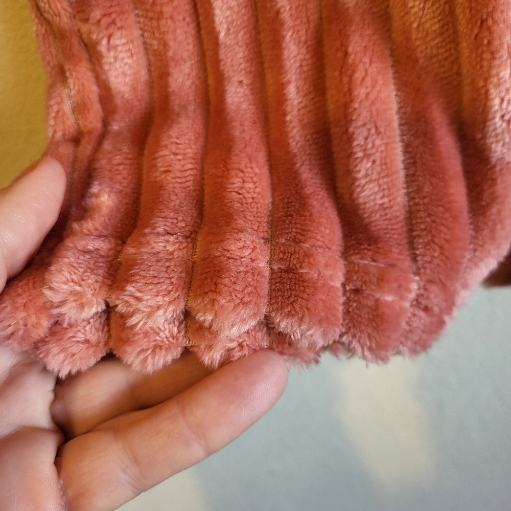 Planet Gold Soft Plus wide ribbed Blush, crop sweater. Oversized Small - Picture 11 of 14